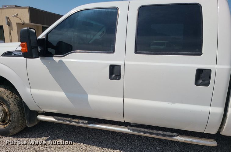 image for item DC6041 2013 Ford F250 Super Duty  Crew Cab pickup truck