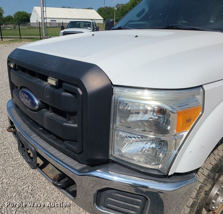 image for item DC6041 2013 Ford F250 Super Duty  Crew Cab pickup truck