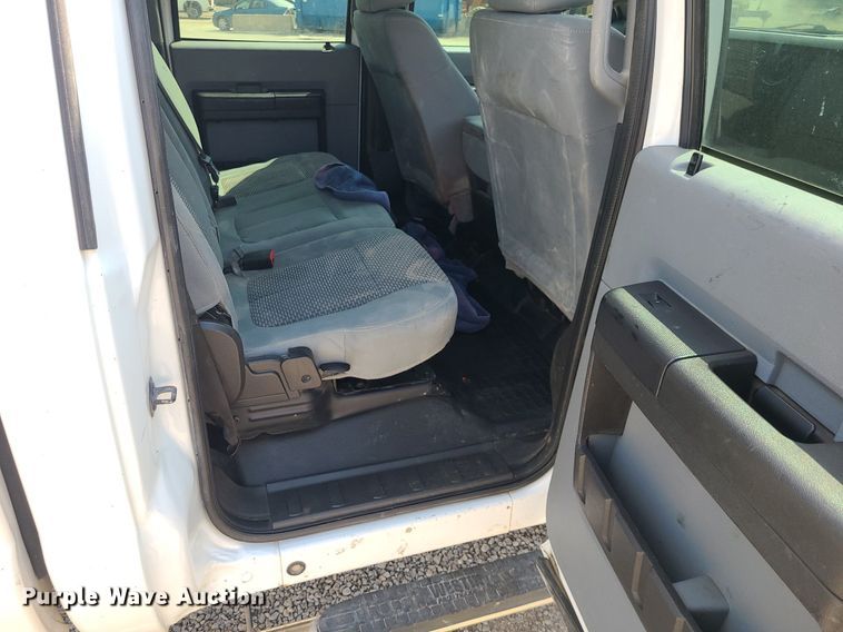 image for item DC6041 2013 Ford F250 Super Duty  Crew Cab pickup truck