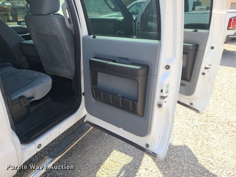 image for item DC6041 2013 Ford F250 Super Duty  Crew Cab pickup truck