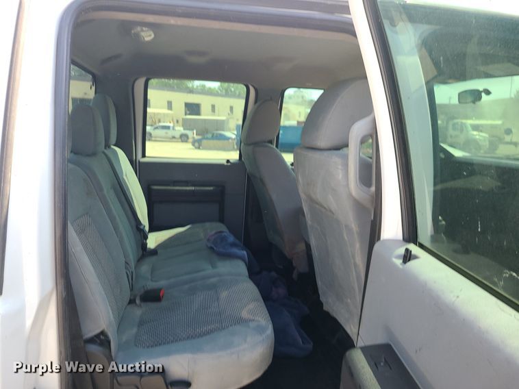 image for item DC6041 2013 Ford F250 Super Duty  Crew Cab pickup truck