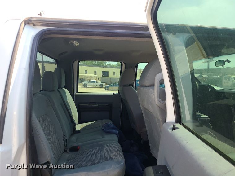 image for item DC6041 2013 Ford F250 Super Duty  Crew Cab pickup truck