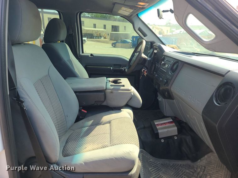 image for item DC6041 2013 Ford F250 Super Duty  Crew Cab pickup truck