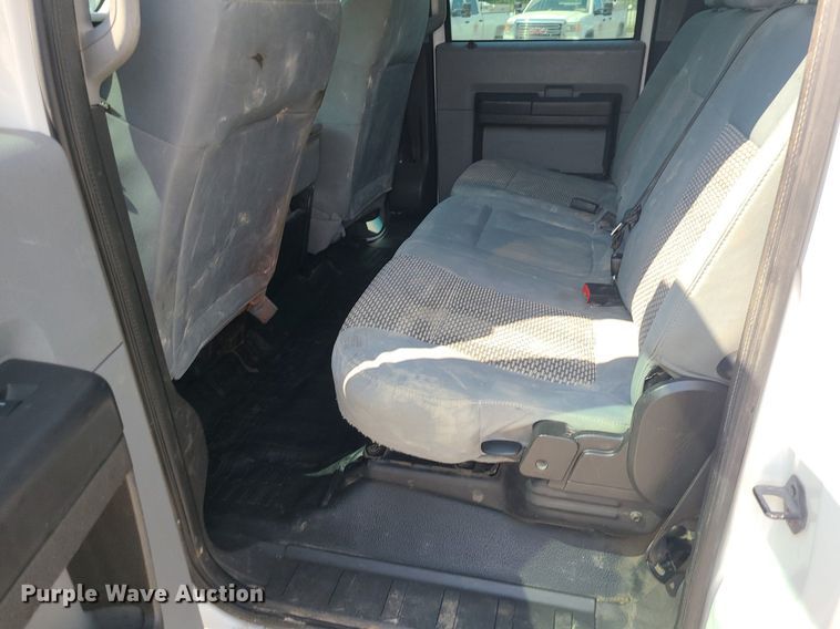 image for item DC6041 2013 Ford F250 Super Duty  Crew Cab pickup truck