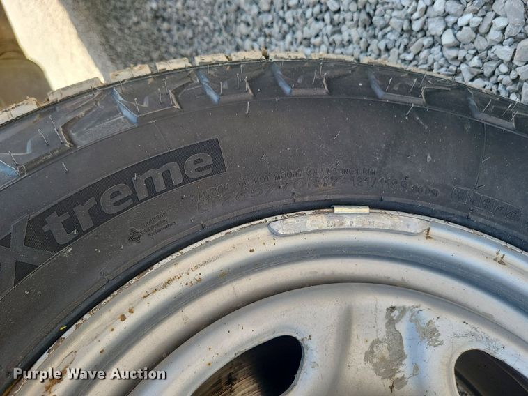 image for item DC6041 2013 Ford F250 Super Duty  Crew Cab pickup truck