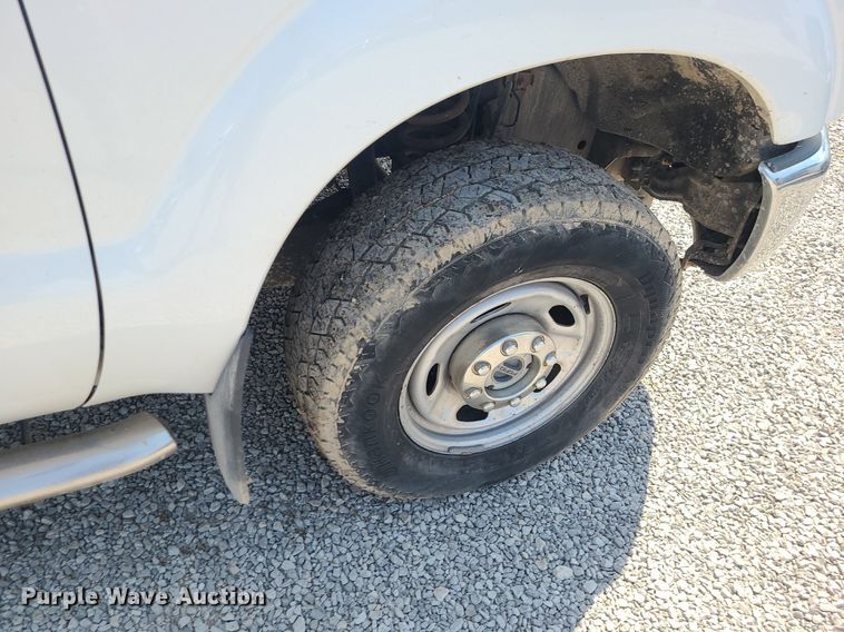 image for item DC6041 2013 Ford F250 Super Duty  Crew Cab pickup truck