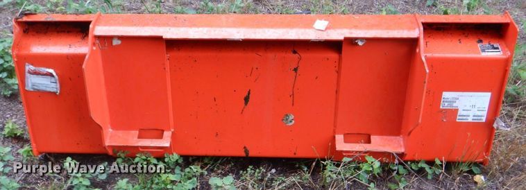 image for item DH7542 Kubota L2235A  bucket