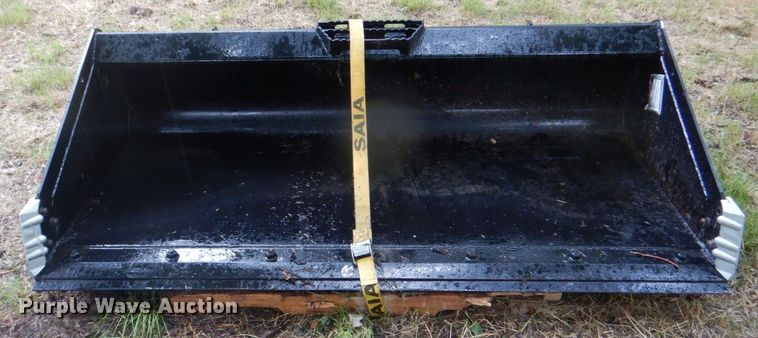 image for item DH7544 2022 Paladin S6606  skid steer bucket
