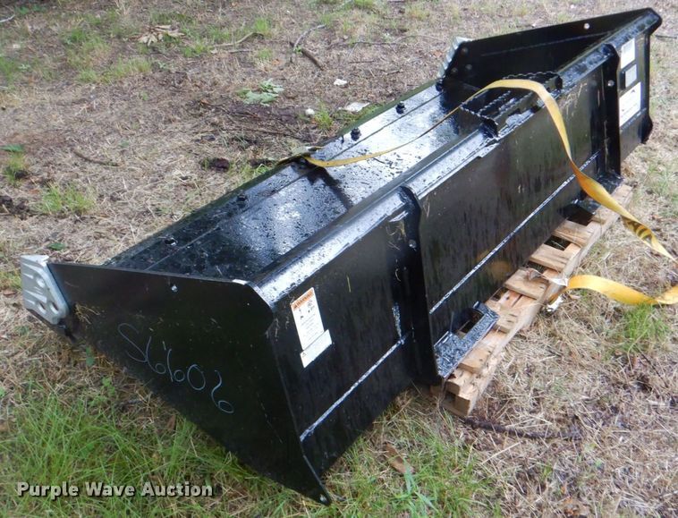 image for item DH7544 2022 Paladin S6606  skid steer bucket