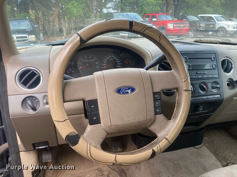 image for item DI7752 2004 Ford F150  SuperCrew pickup truck