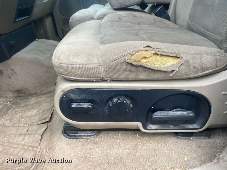 image for item DI7752 2004 Ford F150  SuperCrew pickup truck