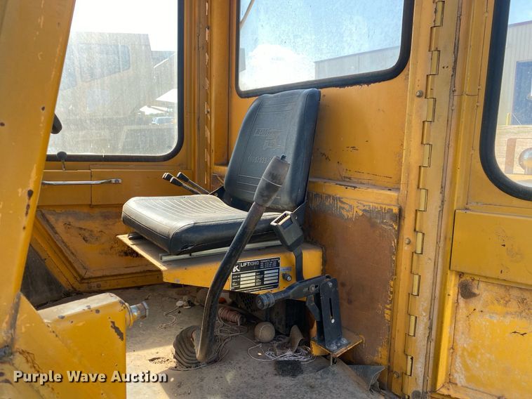 image for item DI7831 1995 Lift King LK6M42  forklift