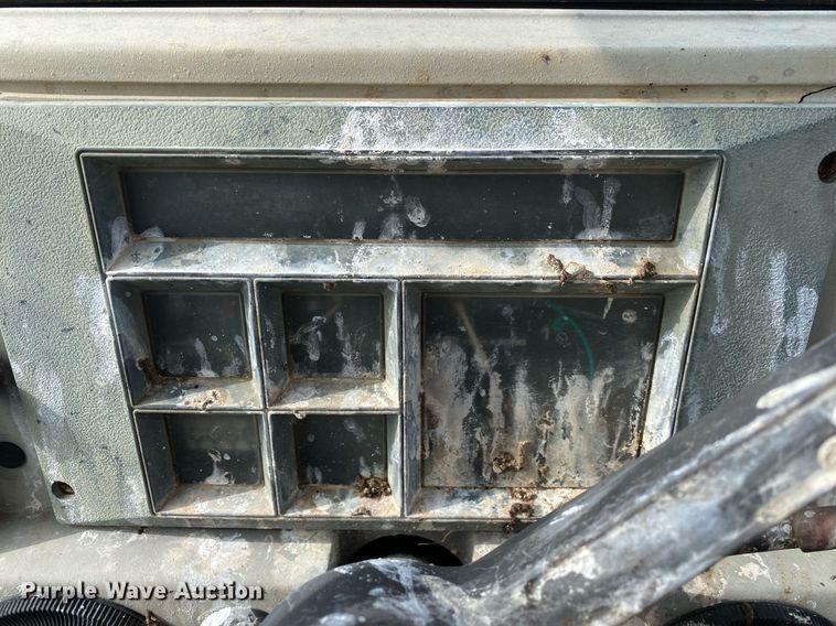 image for item DI7839 1984 Case M1394  tractor