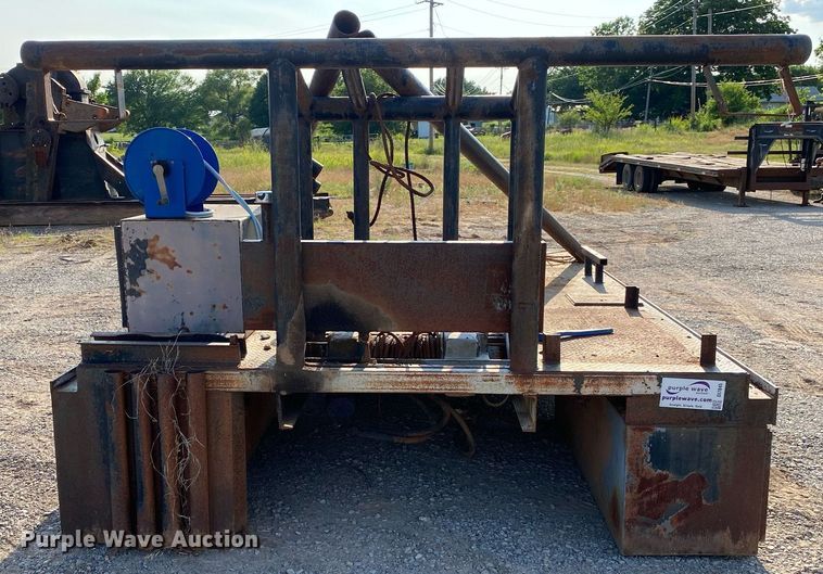 image for item DI7845 Winch truck bed