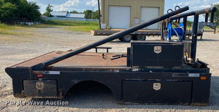 image for item DI7845 Winch truck bed