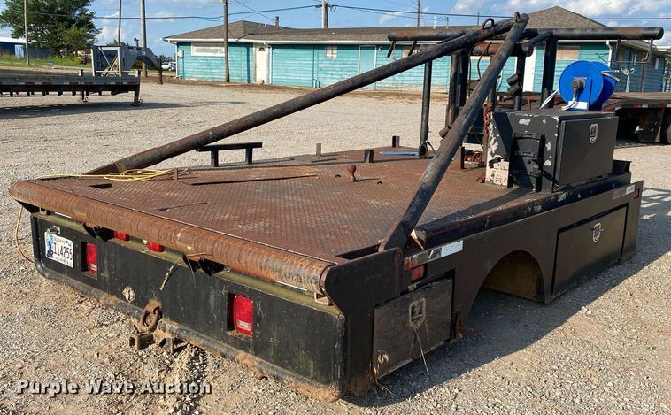 image for item DI7845 Winch truck bed