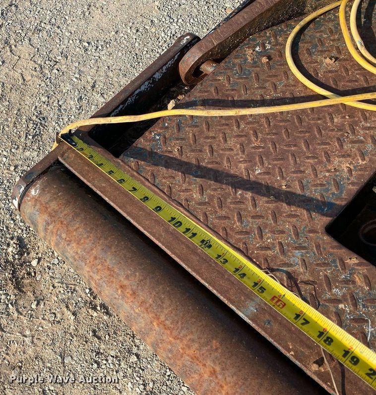 image for item DI7845 Winch truck bed