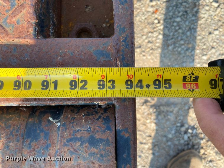 image for item DI7845 Winch truck bed