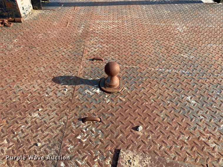 image for item DI7845 Winch truck bed