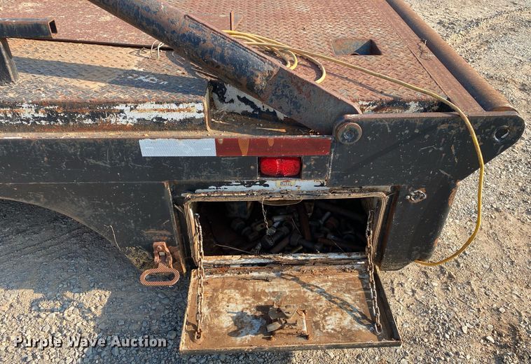 image for item DI7845 Winch truck bed