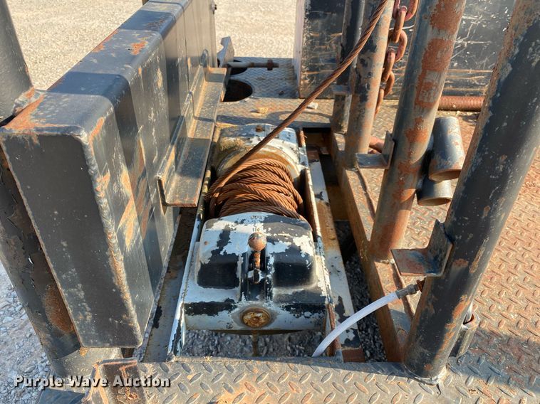 image for item DI7845 Winch truck bed