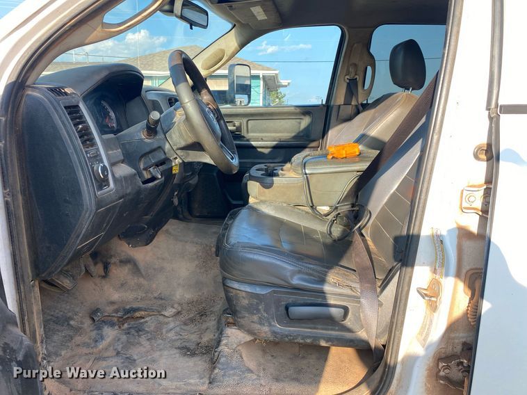 image for item DI7849 2015 Dodge Ram 4500HD  Crew Cab winch truck