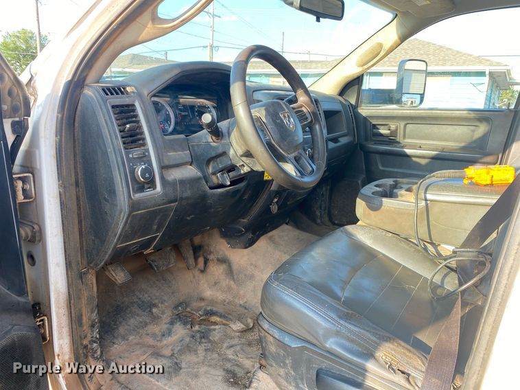 image for item DI7849 2015 Dodge Ram 4500HD  Crew Cab winch truck