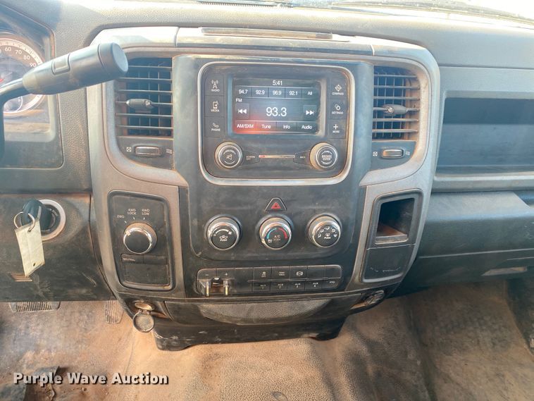 image for item DI7849 2015 Dodge Ram 4500HD  Crew Cab winch truck