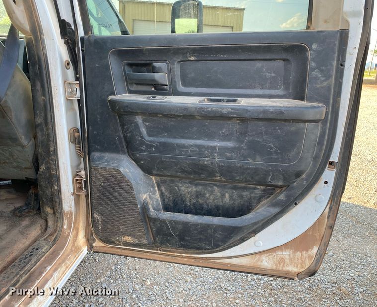 image for item DI7849 2015 Dodge Ram 4500HD  Crew Cab winch truck