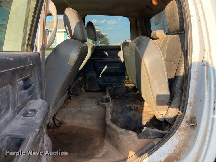 image for item DI7849 2015 Dodge Ram 4500HD  Crew Cab winch truck