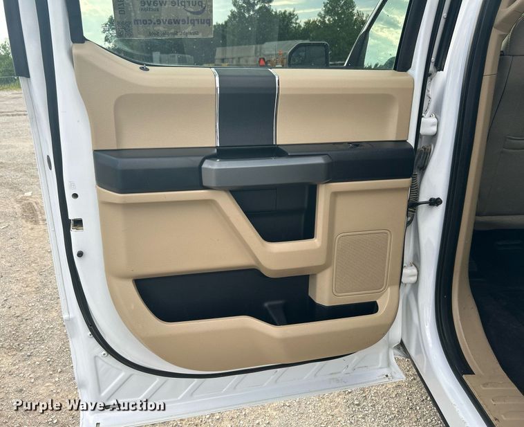 image for item DI7851 2017 Ford F150  SuperCrew pickup truck