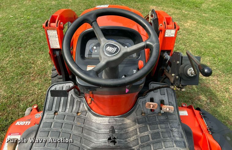image for item DI7856 2012 Kioti CS2410  MFWD tractor