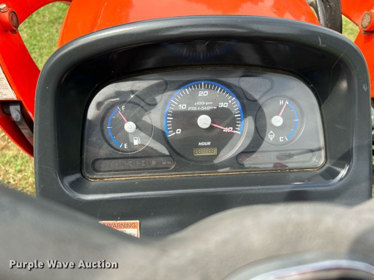 image for item DI7856 2012 Kioti CS2410  MFWD tractor