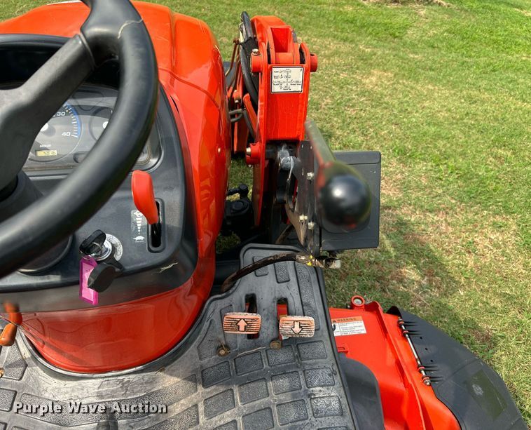 image for item DI7856 2012 Kioti CS2410  MFWD tractor