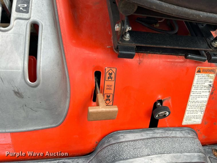 image for item DI7856 2012 Kioti CS2410  MFWD tractor