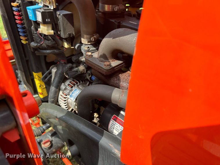 image for item DI7856 2012 Kioti CS2410  MFWD tractor