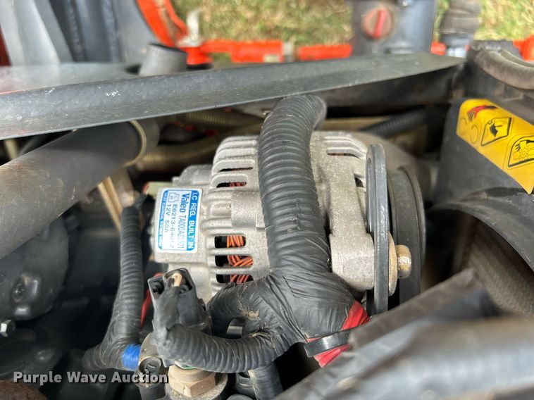 image for item DI7856 2012 Kioti CS2410  MFWD tractor