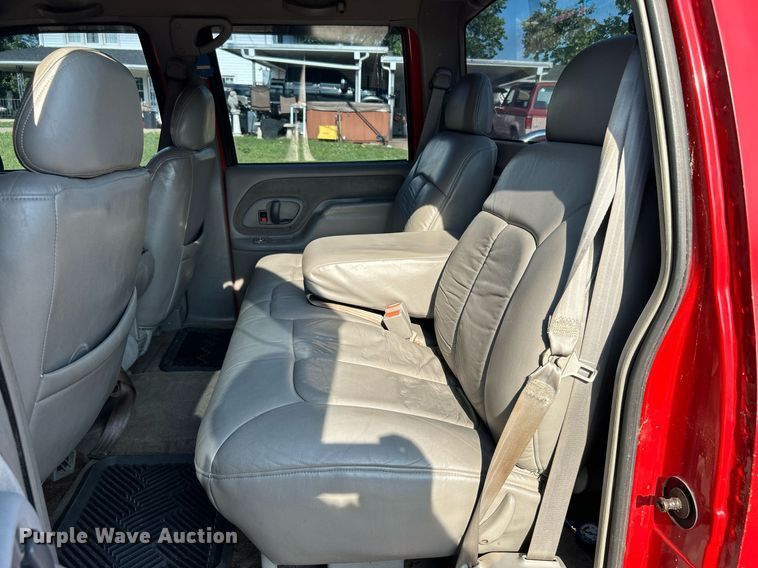 image for item DI7859 1997 Chevrolet C1500  Crew Cab pickup truck