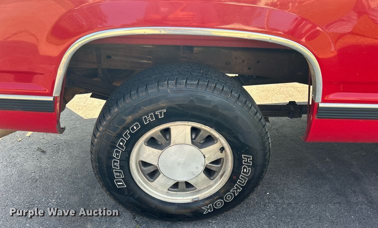 image for item DI7859 1997 Chevrolet C1500  Crew Cab pickup truck