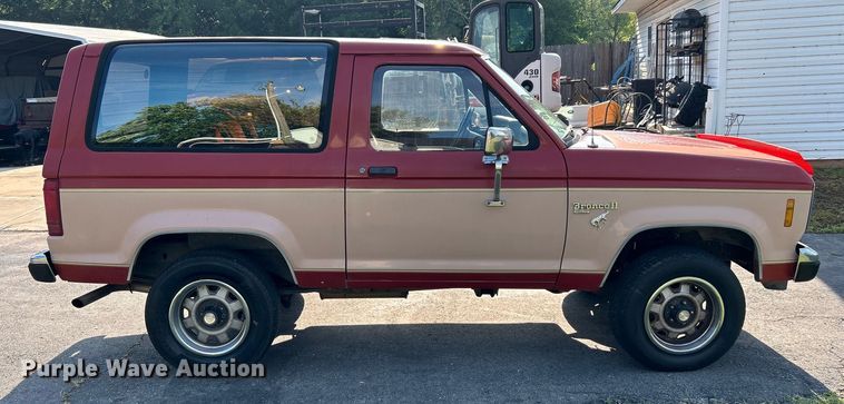 image for item DI7860 1987 Ford Bronco II  SUV