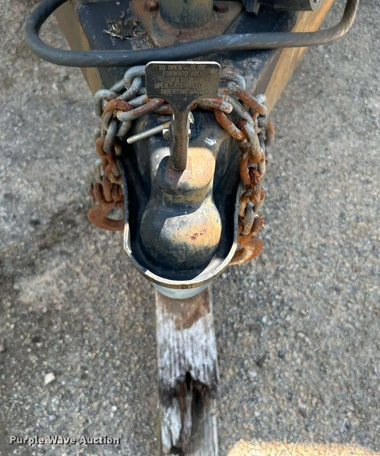 image for item DI7863 2000 Sunnybrook 33BW  camper