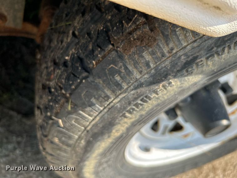 image for item DI7863 2000 Sunnybrook 33BW  camper