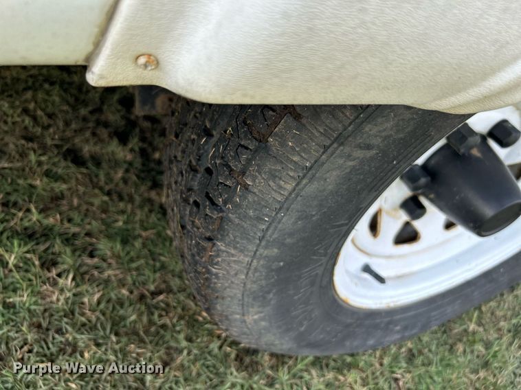 image for item DI7863 2000 Sunnybrook 33BW  camper