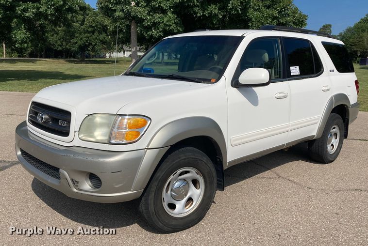 image for item DJ6177 2001 Toyota Sequoia  SUV