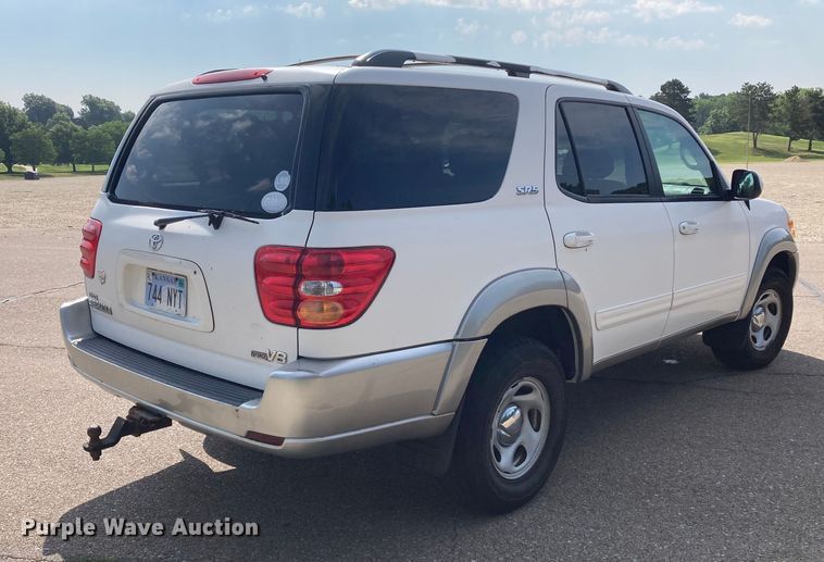 image for item DJ6177 2001 Toyota Sequoia  SUV