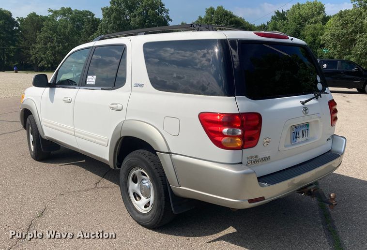 image for item DJ6177 2001 Toyota Sequoia  SUV