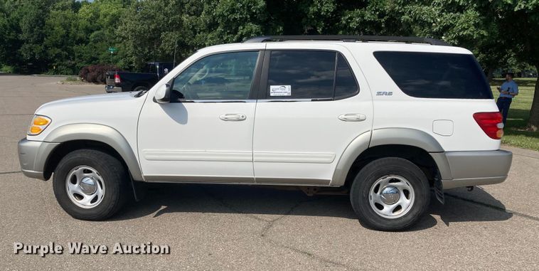 image for item DJ6177 2001 Toyota Sequoia  SUV