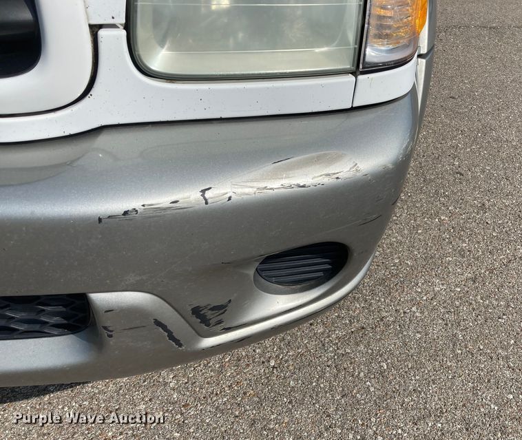 image for item DJ6177 2001 Toyota Sequoia  SUV