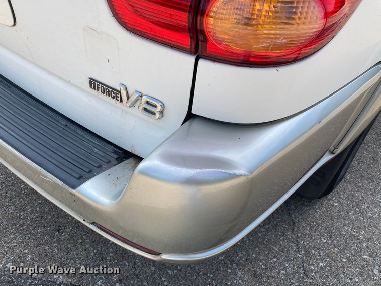 image for item DJ6177 2001 Toyota Sequoia  SUV