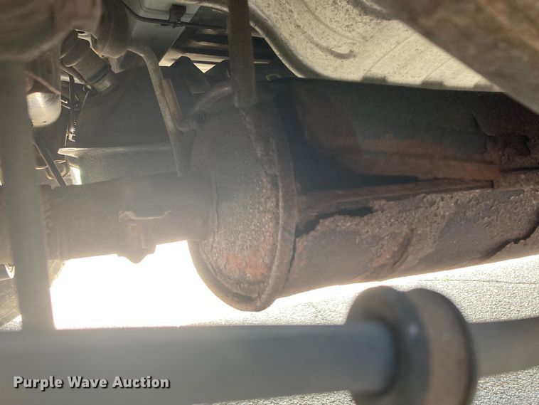 image for item DJ6177 2001 Toyota Sequoia  SUV